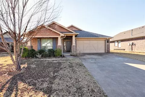 13340 SW 2nd St, Yukon, OK 73099