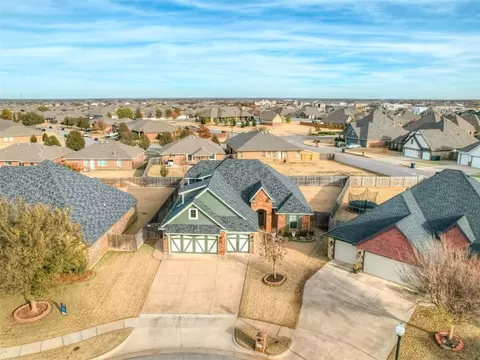 18200 Bridlington Dr, Edmond, OK 73012