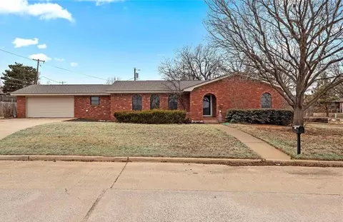 1207 N Kansas, Weatherford, OK 73096