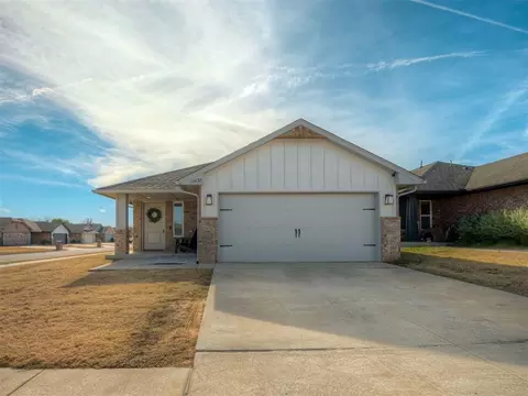 11632 SW 12th St, Yukon, OK 73099