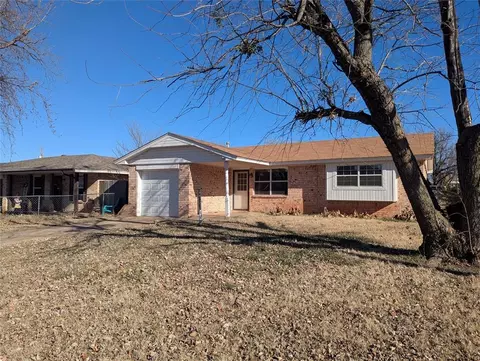 516 S Brookview Ln, Mustang, OK 73064