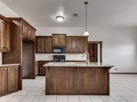 625 Allison Ln, Moore, OK 73160 photo 14