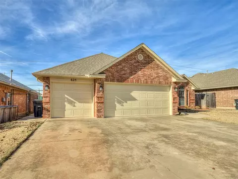 625 Allison Ln, Moore, OK 73160 photo 2