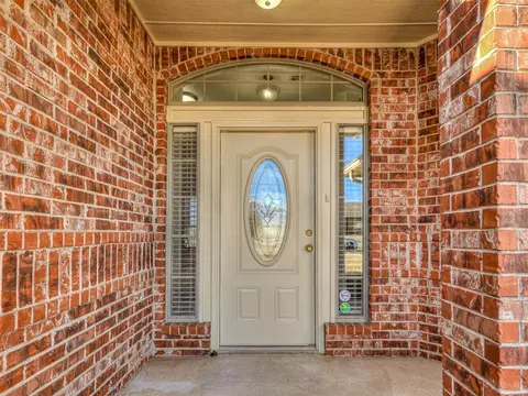 625 Allison Ln, Moore, OK 73160 photo 5