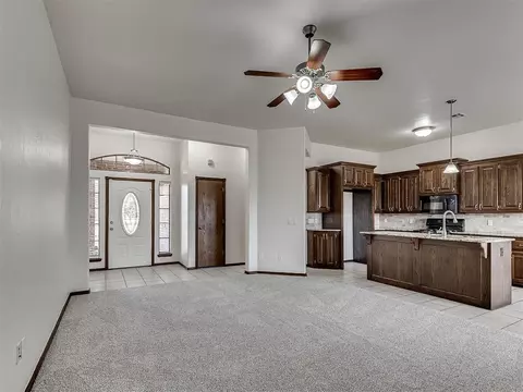 625 Allison Ln, Moore, OK 73160 photo 9