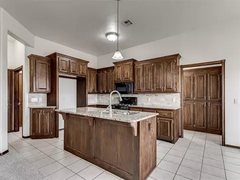 625 Allison Ln, Moore, OK 73160 photo 15