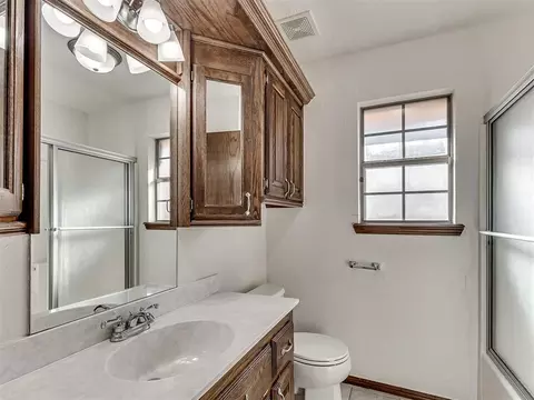 625 Allison Ln, Moore, OK 73160 photo 38