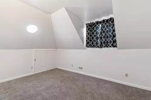 Bedroom - 722 E 2nd St, Chandler, OK 74834 photo 8 of 9
