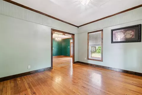 Living - 722 E 2nd St, Chandler, OK 74834 photo 5 of 6