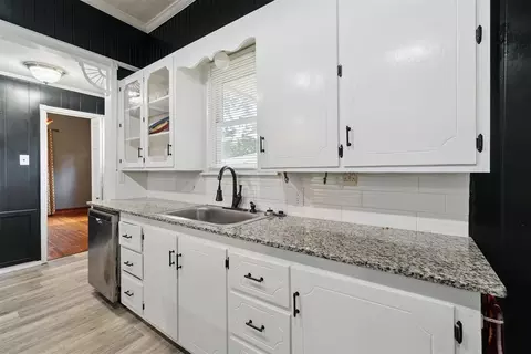 Kitchen - 722 E 2nd St, Chandler, OK 74834 photo 1 of 6