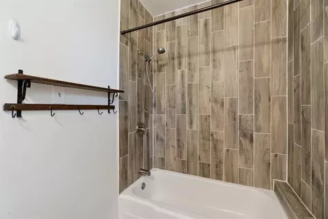 Bath - 722 E 2nd St, Chandler, OK 74834 photo 6 of 6