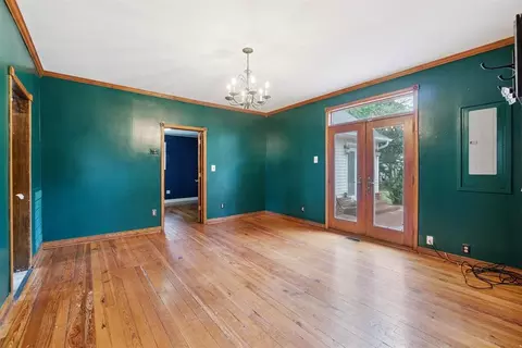 Living - 722 E 2nd St, Chandler, OK 74834 photo 4 of 6