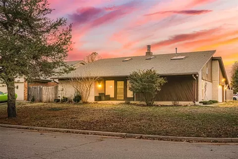 9025 N Shannon Ave, Oklahoma City, OK 73132