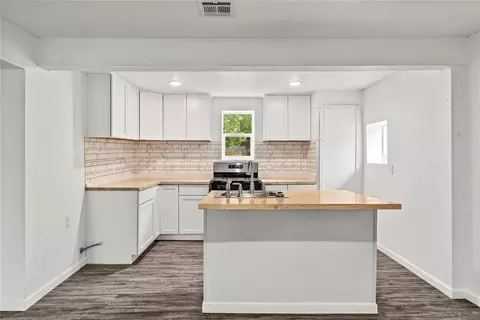 Kitchen - 223 E Juniper Ln, Mustang, OK 73064 photo 1 of 3