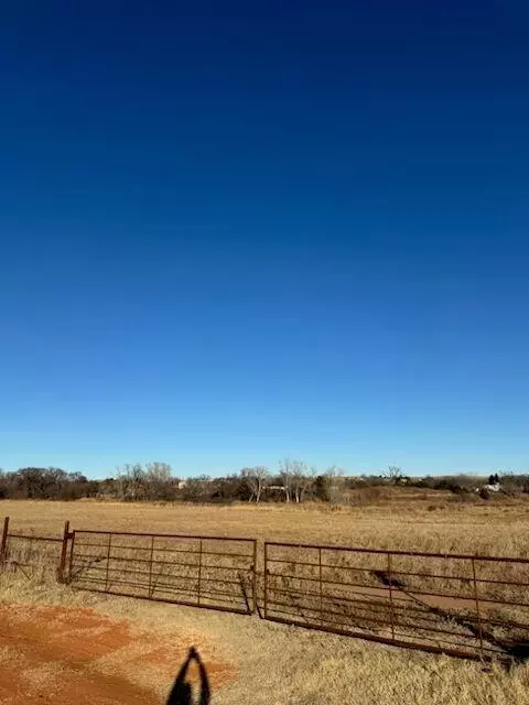 N Deer Creek Road, Weatherford, OK 73096