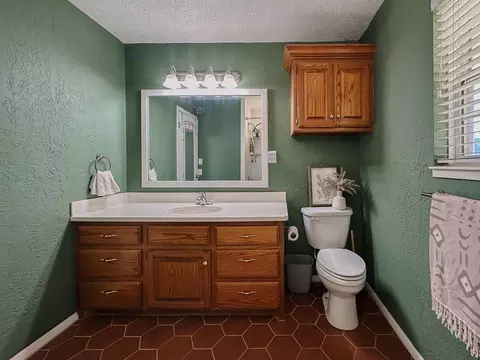 619 N Marion Ave, Hinton, OK 73047 photo 13