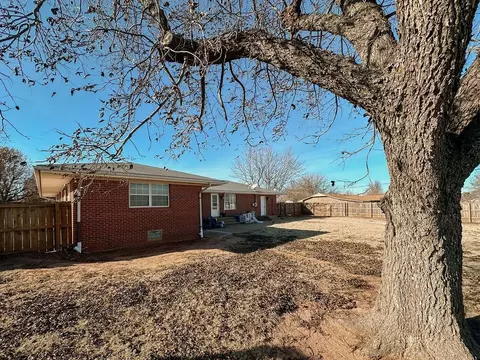619 N Marion Ave, Hinton, OK 73047 photo 31