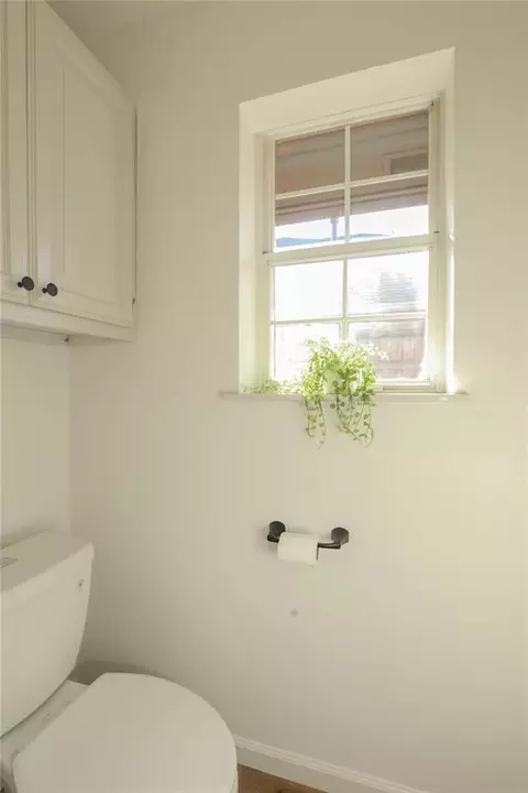 Bath - 2004 N Timberview Dr, Edmond, OK 73013 photo 8 of 8