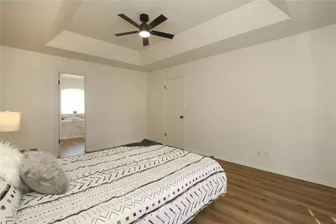 Bedroom - 2004 N Timberview Dr, Edmond, OK 73013 photo 8 of 9