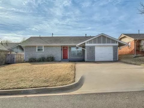 716 SW 1st St, Moore, OK 73160