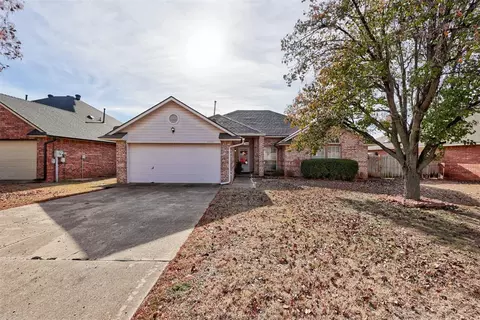 2000 Sagewood Dr, Edmond, OK 73013