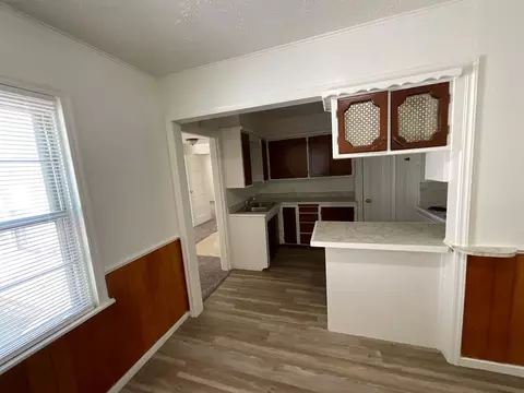 313 E Jacobs Dr, Midwest City, OK 73110