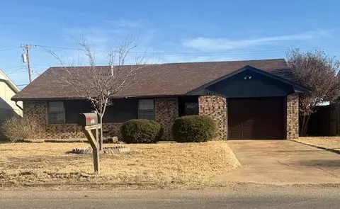 1123 E Katy Dr, Altus, OK 73521