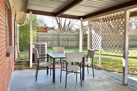 Exterior - 513 N Bell Dr, Crescent, OK 73028 photo 4 of 7