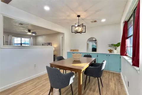 Dining - 513 N Bell Dr, Crescent, OK 73028 photo 3 of 4
