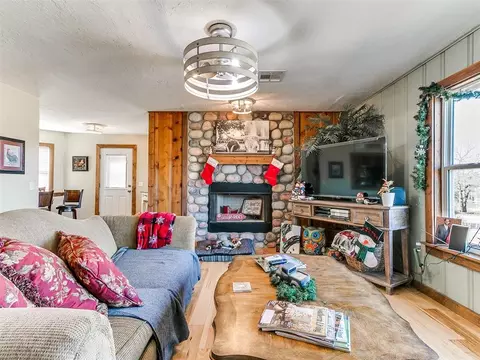 Living - 45206 Fairview Rd, Tecumseh, OK 74873 photo 4 of 5
