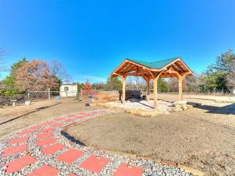 Exterior - 45206 Fairview Rd, Tecumseh, OK 74873 photo 6 of 8