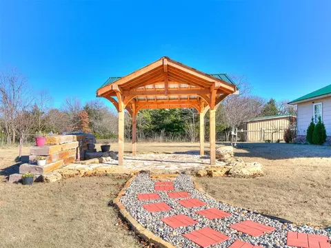 Exterior - 45206 Fairview Rd, Tecumseh, OK 74873 photo 7 of 8