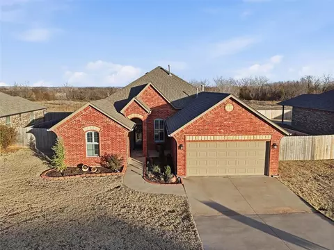 3009 Alli Cir, Chickasha, OK 73018