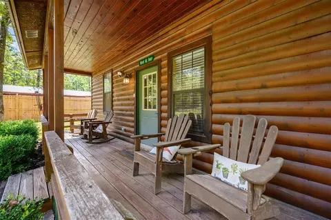 Exterior - 183 Pine Meadow Ln, Broken Bow, OK 74728 photo 4 of 11