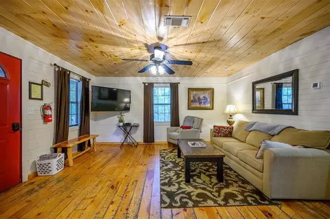 Living - 183 Pine Meadow Ln, Broken Bow, OK 74728 photo 2 of 2