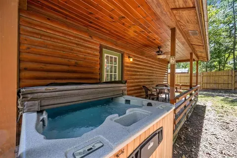 Exterior - 183 Pine Meadow Ln, Broken Bow, OK 74728 photo 5 of 11