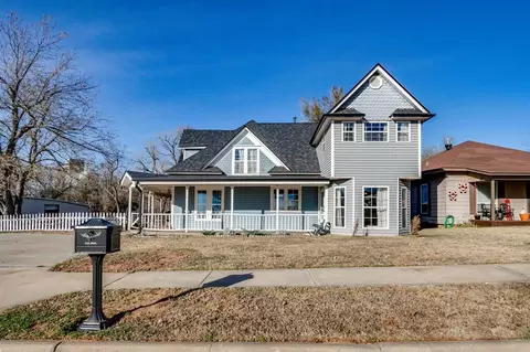 131 Oak Ave, Yukon, OK 73099