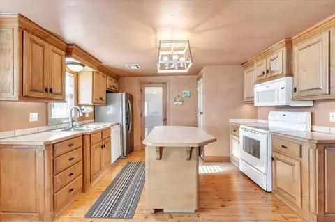Kitchen - 402 E Main St, Stroud, OK 74079 photo 1 of 3
