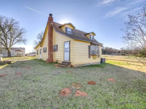 Exterior - 332939 E 1020 Rd, Harrah, OK 73045 photo 4 of 4