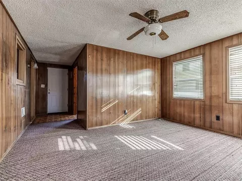 Living - 332939 E 1020 Rd, Harrah, OK 73045 photo 6 of 6