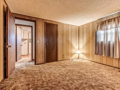 Bedroom - 332939 E 1020 Rd, Harrah, OK 73045 photo 9 of 10