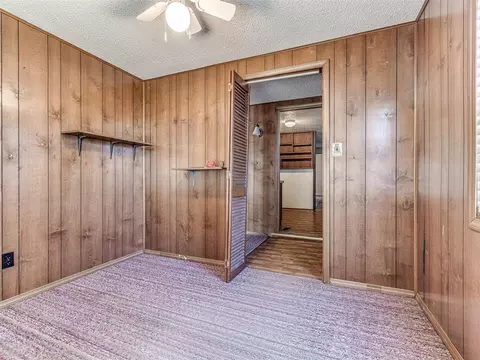 Bedroom - 332939 E 1020 Rd, Harrah, OK 73045 photo 8 of 10