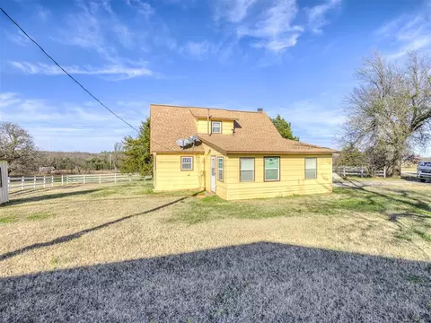 Exterior - 332939 E 1020 Rd, Harrah, OK 73045 photo 2 of 4