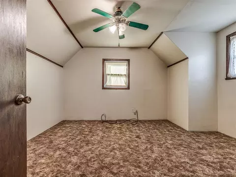 Bedroom - 332939 E 1020 Rd, Harrah, OK 73045 photo 6 of 10
