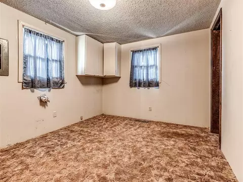 Bedroom - 332939 E 1020 Rd, Harrah, OK 73045 photo 2 of 10