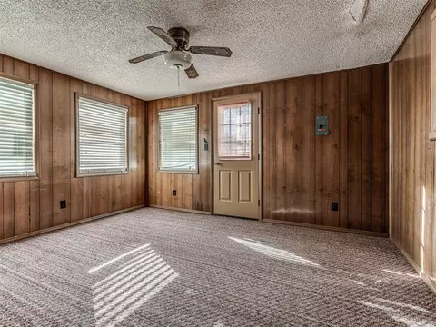 Living - 332939 E 1020 Rd, Harrah, OK 73045 photo 1 of 6