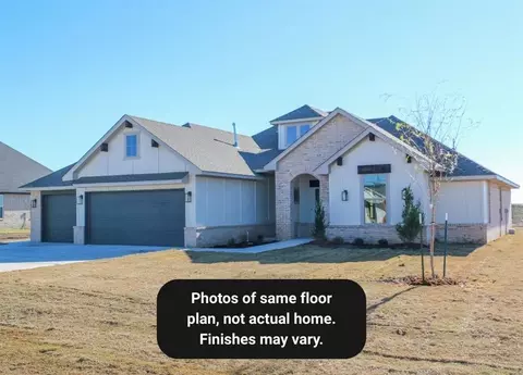 4900 Vine Cliff Rd, Mustang, OK 73064