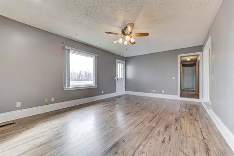 410 Sky Ln, Tuttle, OK 73089 photo 5