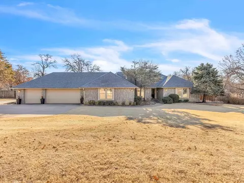 2100 Aspen Way, Guthrie, OK 73044
