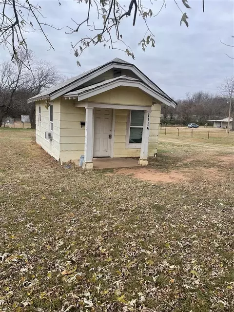 1114 N Minnesota Ave, Shawnee, OK 74801